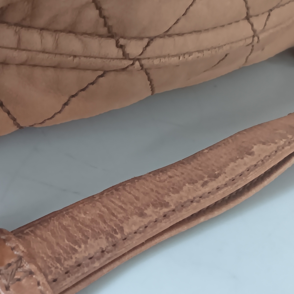 ✨️Chanel Vintage Hobo Cloudy Beige Lambskin Bag - Picture 9 of 17